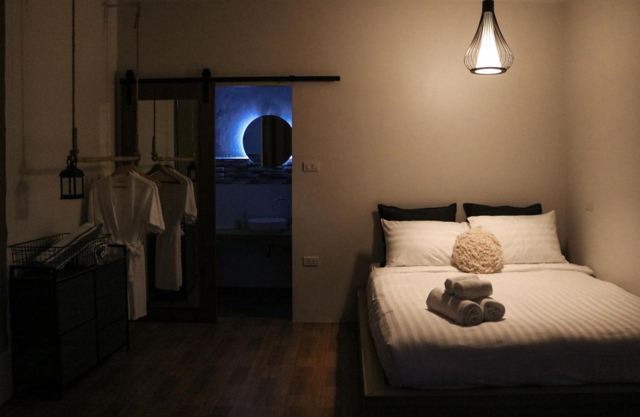 Coconut Wells Phuket Guest house